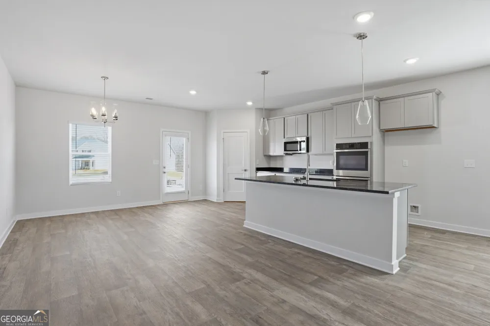 1112 DICKENS RD Greensboro, GA 30642