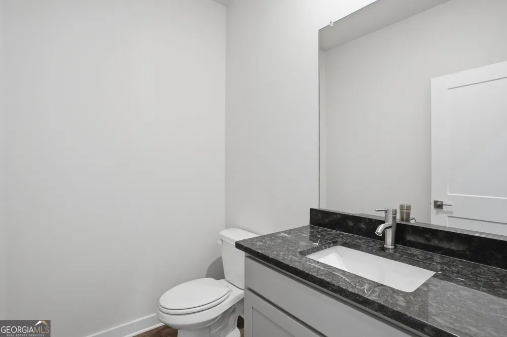 1112 DICKENS RD Greensboro, GA 30642