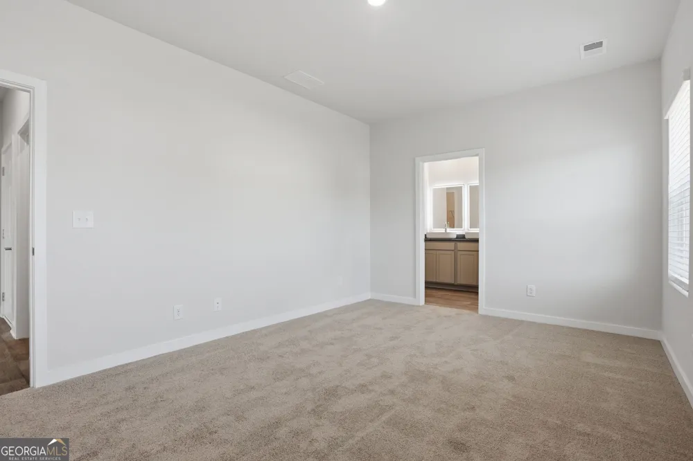 1112 DICKENS RD Greensboro, GA 30642
