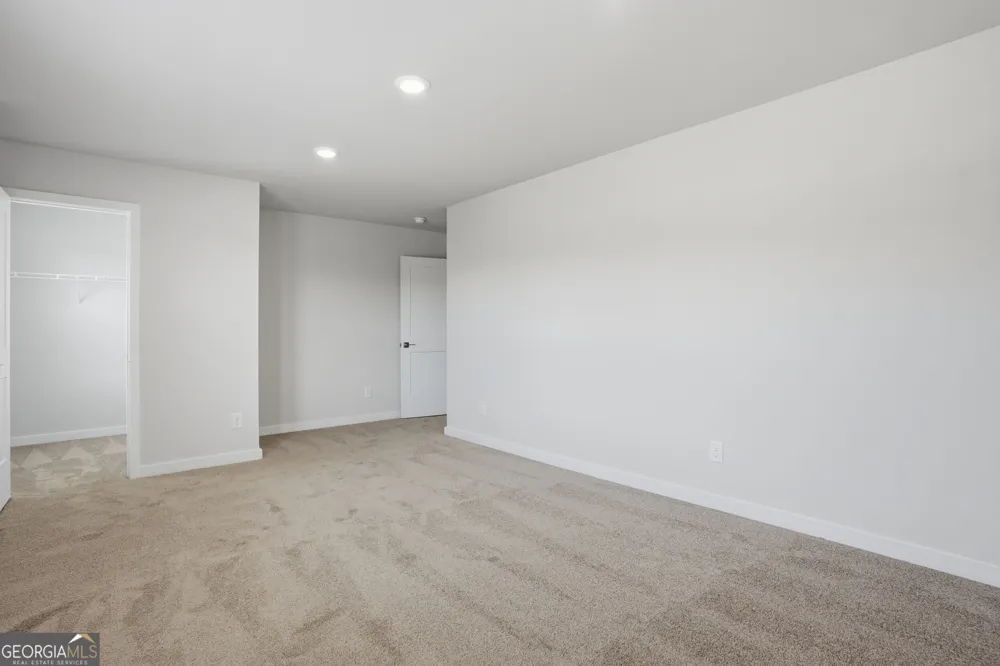 1112 DICKENS RD Greensboro, GA 30642