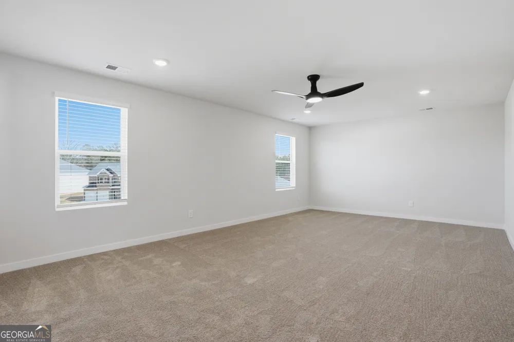 1112 DICKENS RD Greensboro, GA 30642