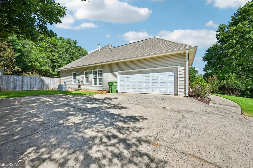 7590 Golden Sands DR Cumming, GA 30041