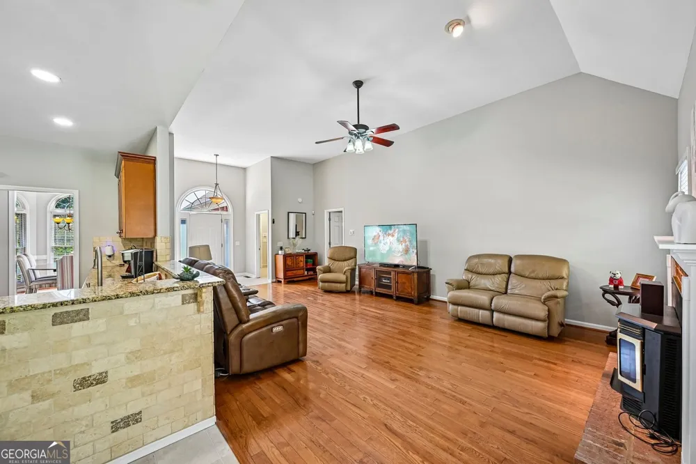 7590 Golden Sands DR Cumming, GA 30041