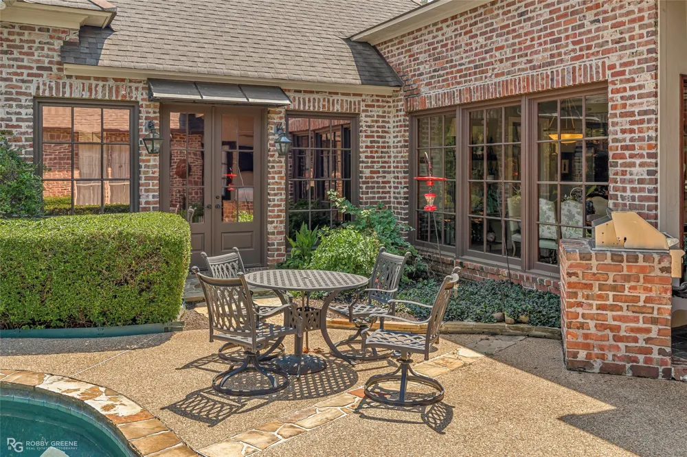 209 Evangeline Walk Bossier City, LA 71111