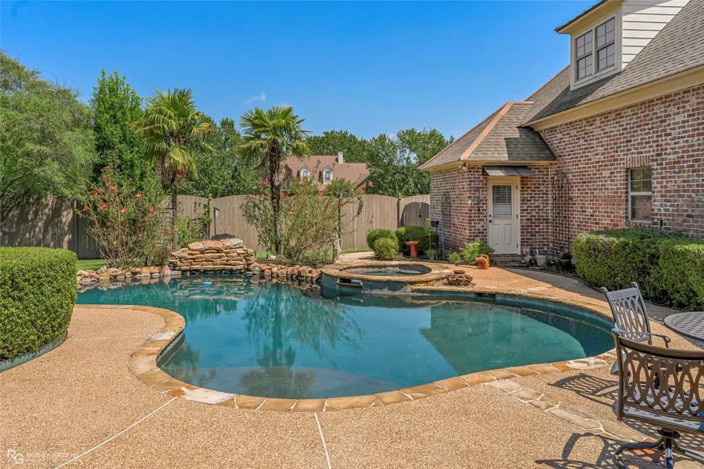 209 Evangeline Walk Bossier City, LA 71111