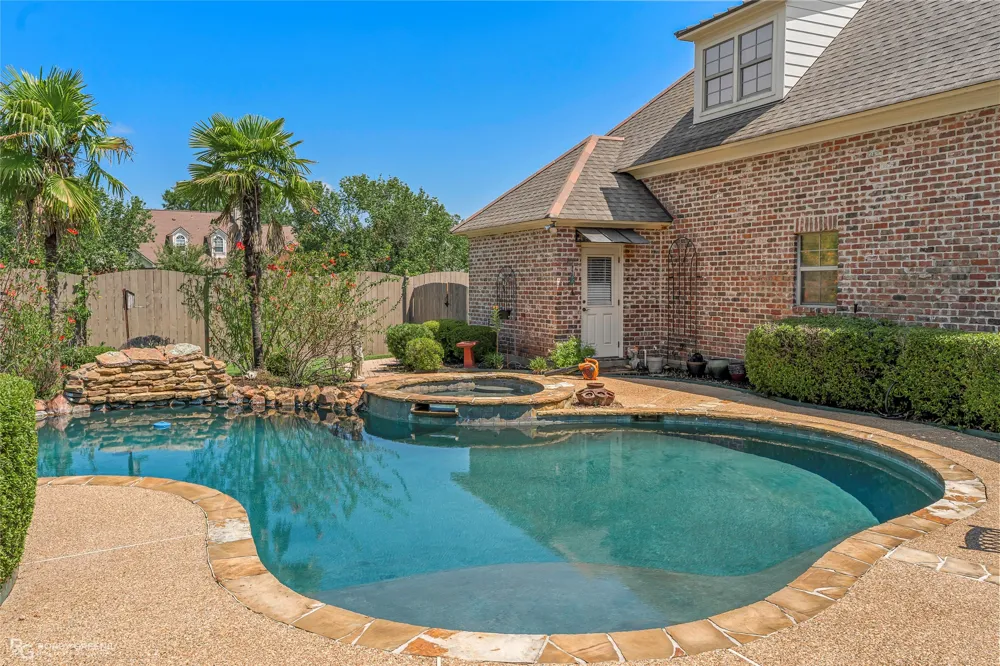 209 Evangeline Walk Bossier City, LA 71111