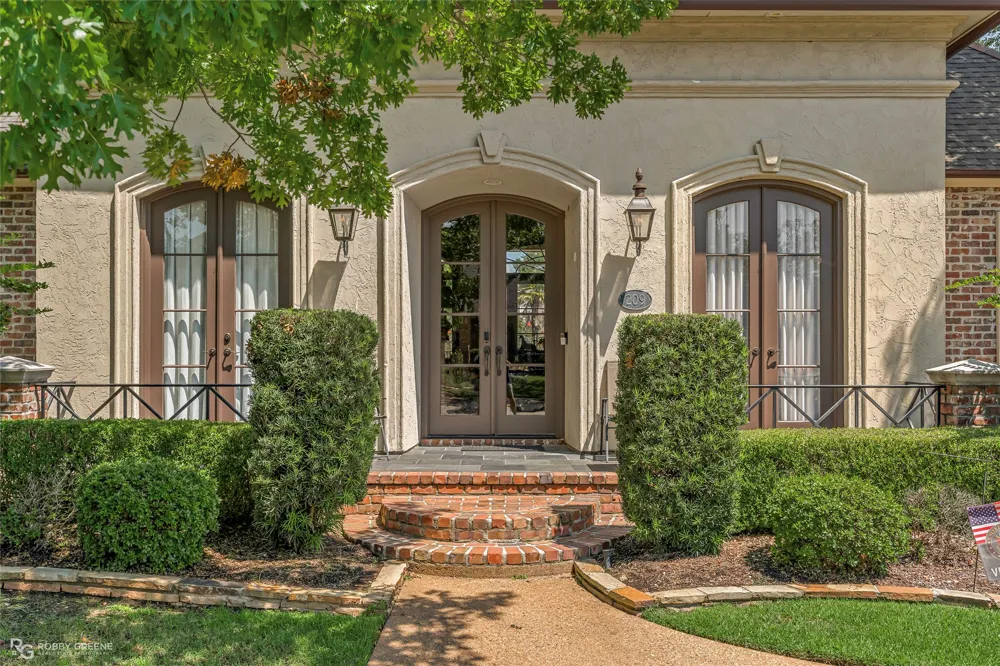 209 Evangeline Walk Bossier City, LA 71111