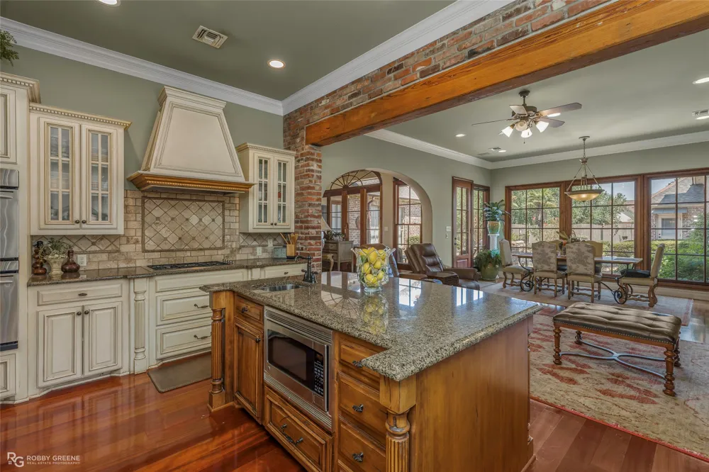 209 Evangeline Walk Bossier City, LA 71111