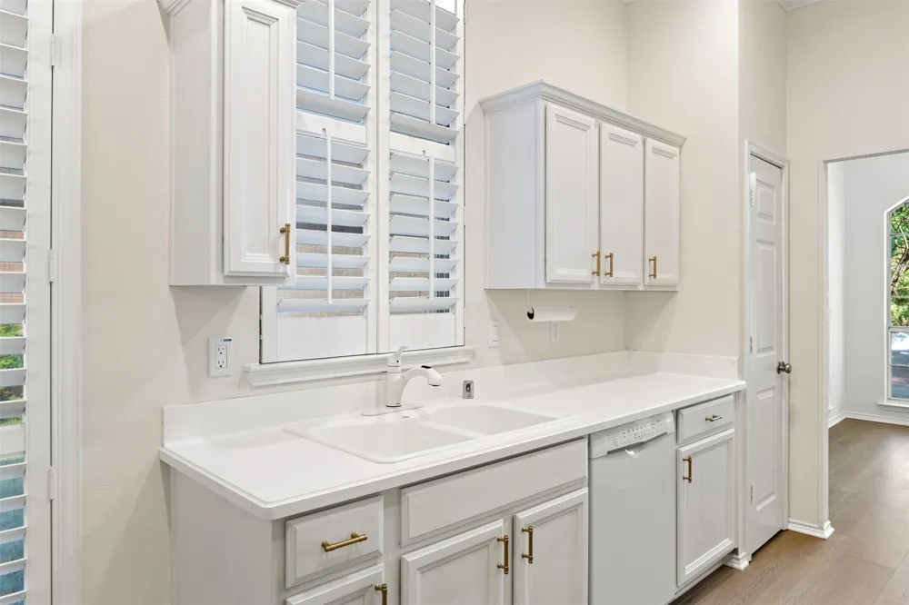 1432 Swan Court Lewisville, TX 75077