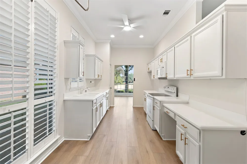 1432 Swan Court Lewisville, TX 75077