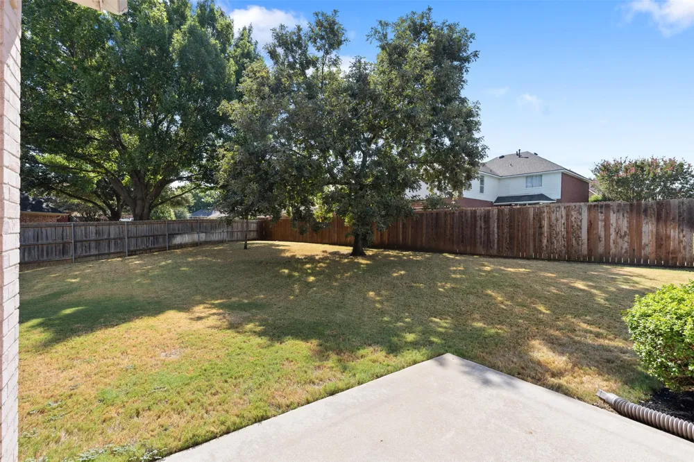 1432 Swan Court Lewisville, TX 75077