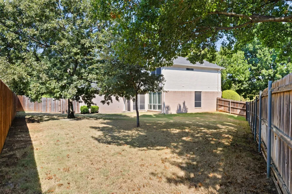 1432 Swan Court Lewisville, TX 75077