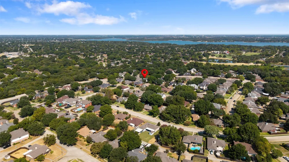 1432 Swan Court Lewisville, TX 75077