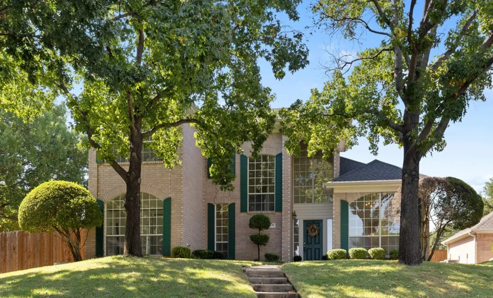 1432 Swan Court Lewisville, TX 75077