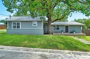 411 Harcourt Street Weatherford, TX 76086