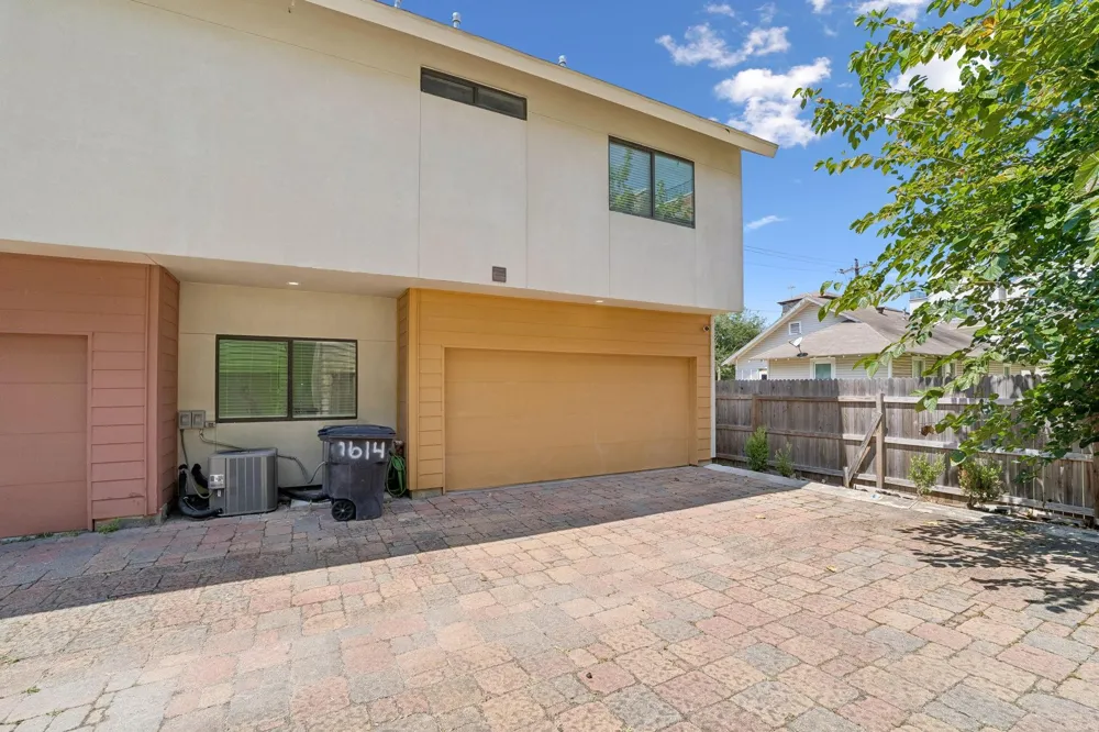 1614 Bonner Street Houston, TX 77007