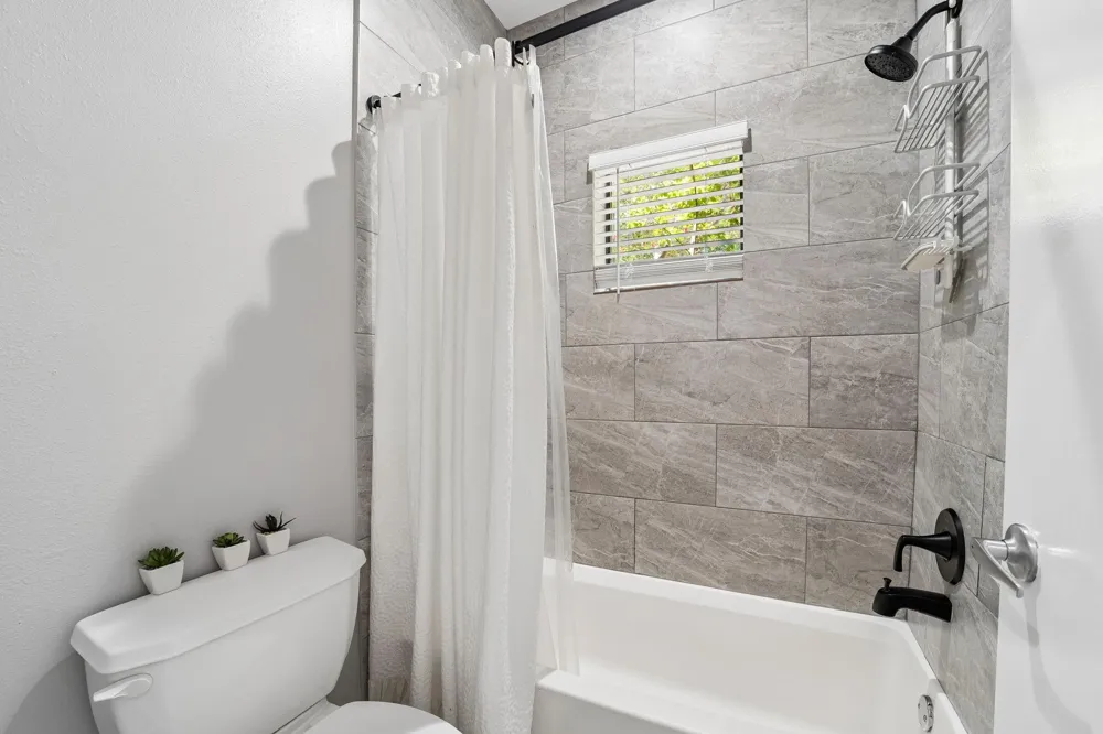 1614 Bonner Street Houston, TX 77007