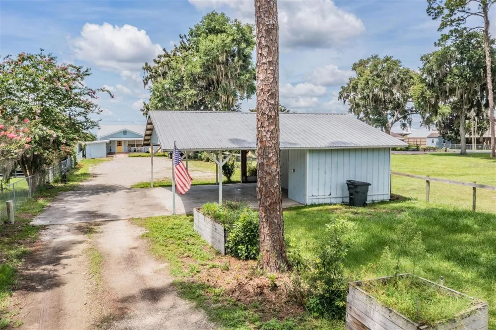 13850 SE 124 STREET Ocklawaha, FL 32179