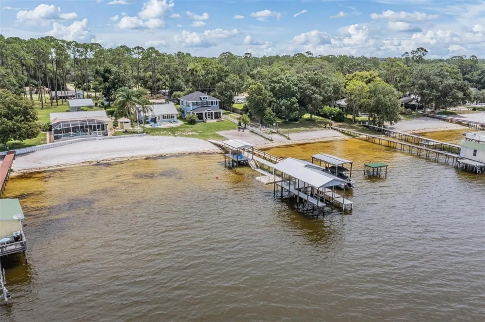 13850 SE 124 STREET Ocklawaha, FL 32179