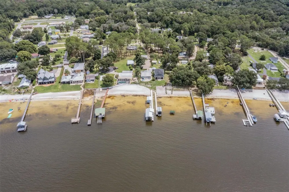 13850 SE 124 STREET Ocklawaha, FL 32179