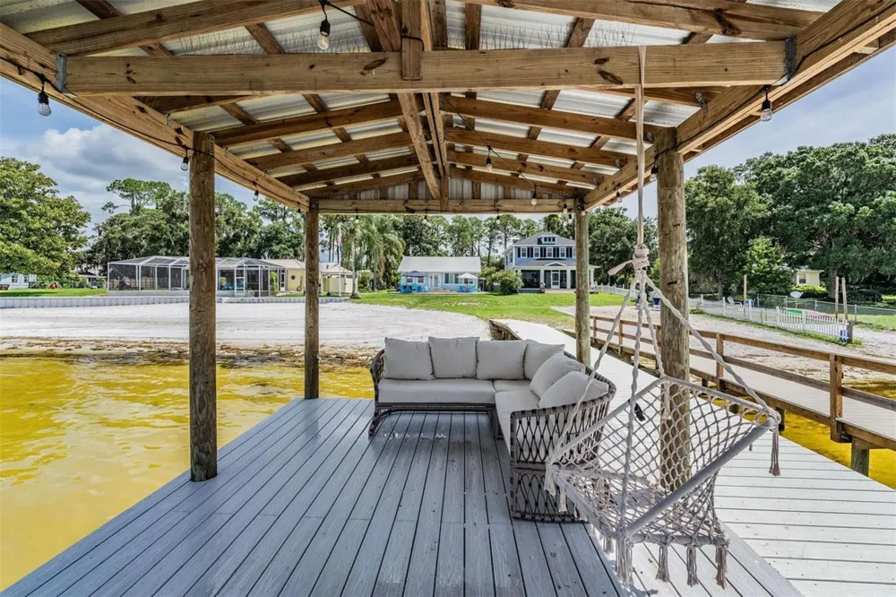 13850 SE 124 STREET Ocklawaha, FL 32179