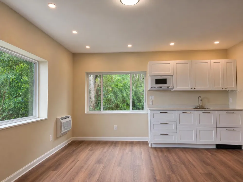 2510 CYPRESS GARDENS BOULEVARD Winter Haven, FL 33884