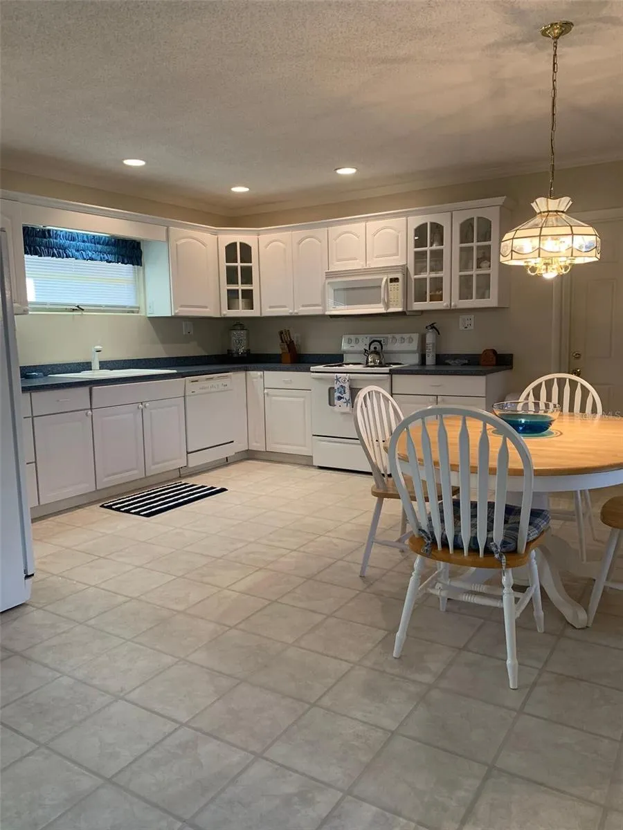 2510 CYPRESS GARDENS BOULEVARD Winter Haven, FL 33884