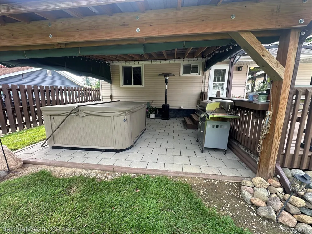 5073 Winston Drive Swartz Creek City, MI 48473