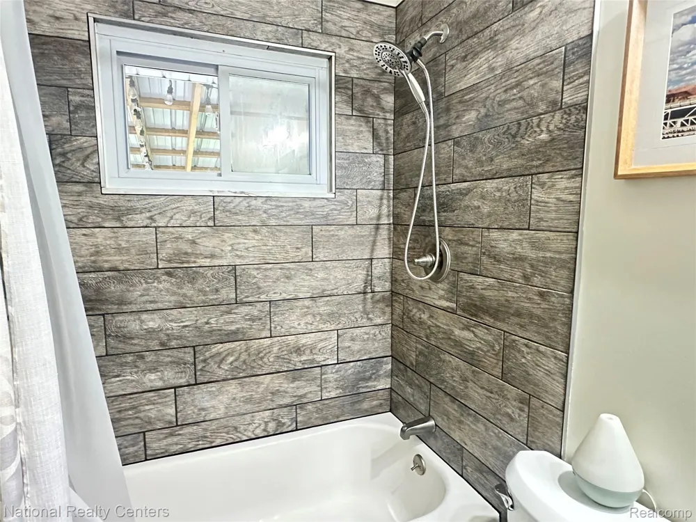 5073 Winston Drive Swartz Creek City, MI 48473