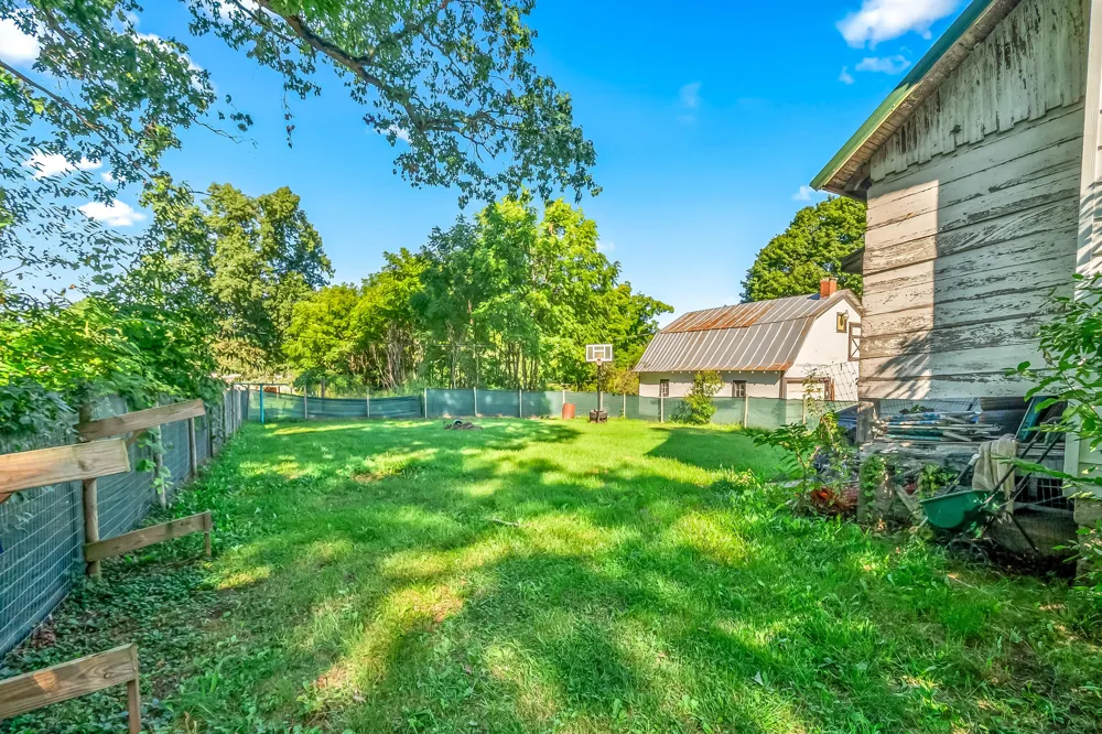 114 S Hayward Street Montgomery Village, MI 49255