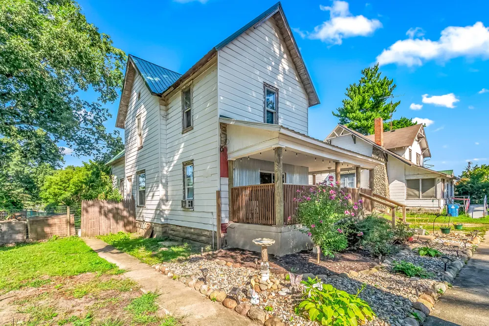 114 S Hayward Street Montgomery Village, MI 49255