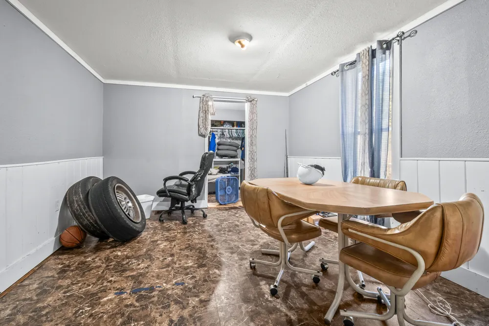 114 S Hayward Street Montgomery Village, MI 49255