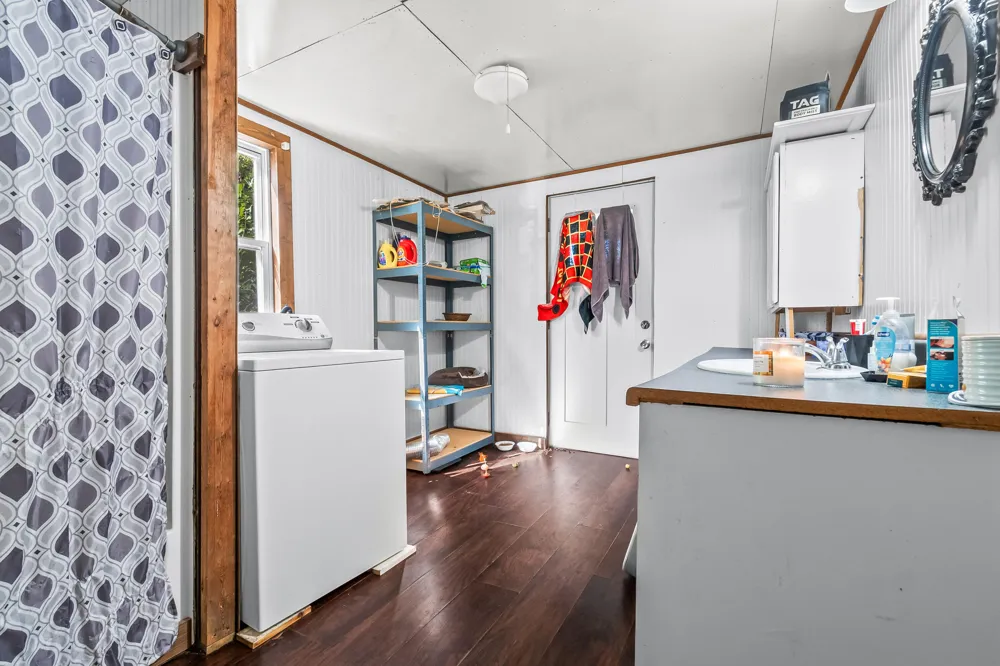 114 S Hayward Street Montgomery Village, MI 49255
