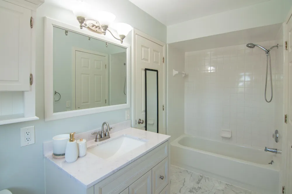 7162 Fox Woods Drive Canton Charter Township, MI 48187