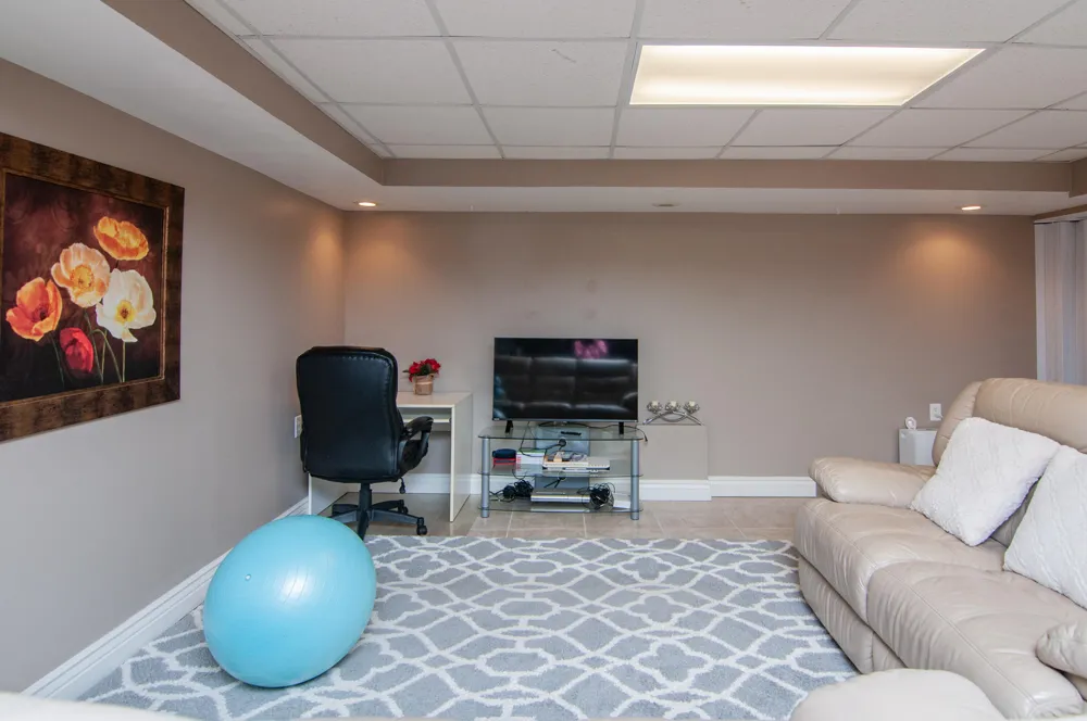 7162 Fox Woods Drive Canton Charter Township, MI 48187