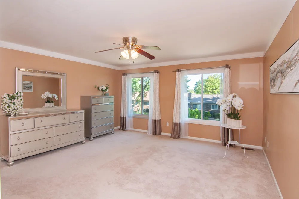 7162 Fox Woods Drive Canton Charter Township, MI 48187