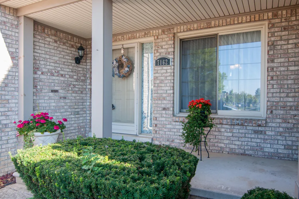 7162 Fox Woods Drive Canton Charter Township, MI 48187