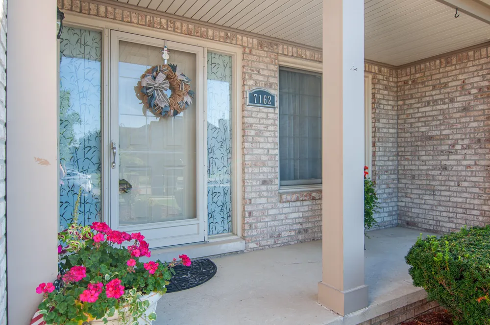 7162 Fox Woods Drive Canton Charter Township, MI 48187