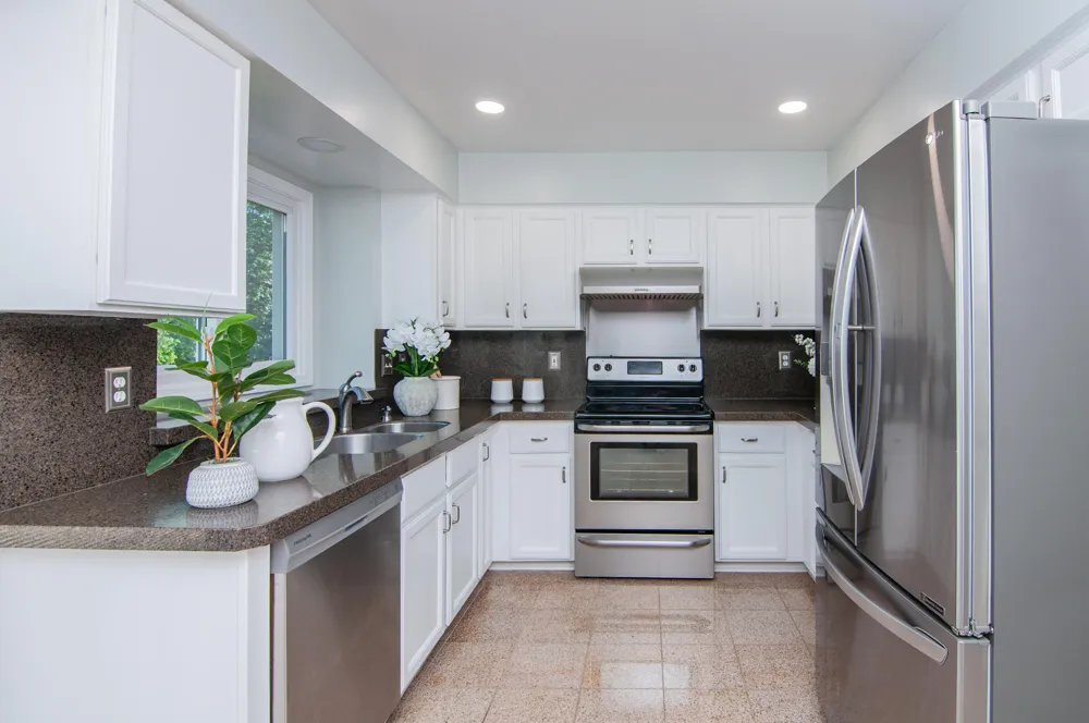 7162 Fox Woods Drive Canton Charter Township, MI 48187