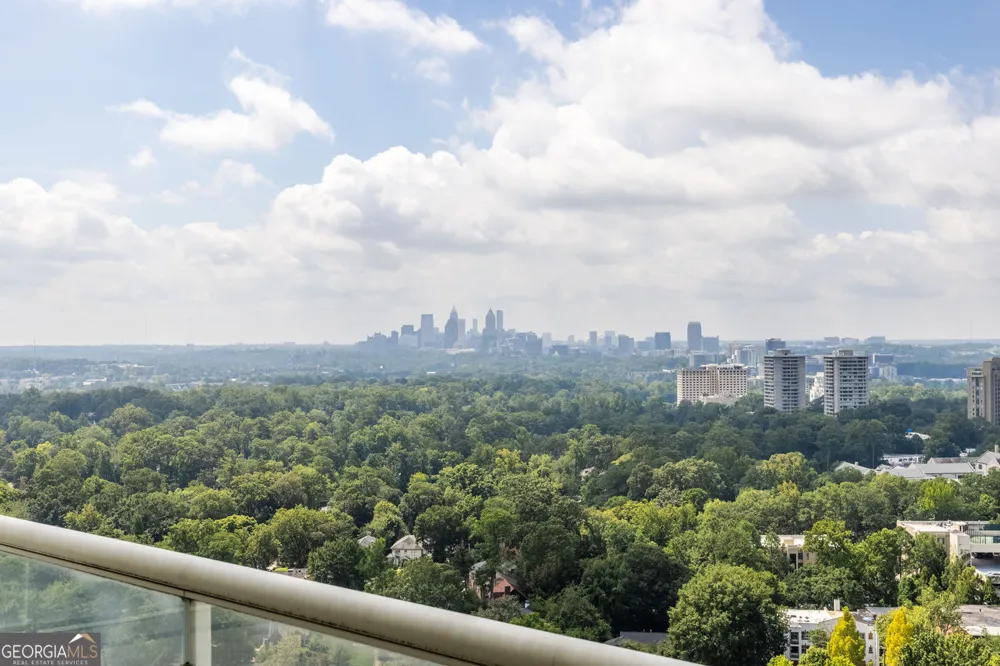 2881 Peachtree RD NE Atlanta, GA 30305