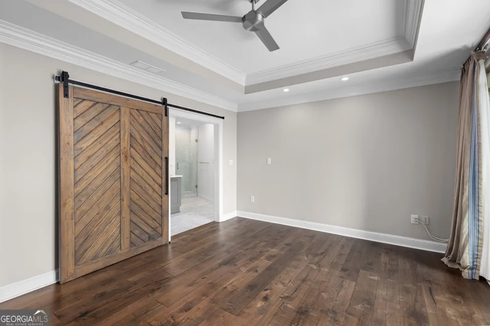 2881 Peachtree RD NE Atlanta, GA 30305