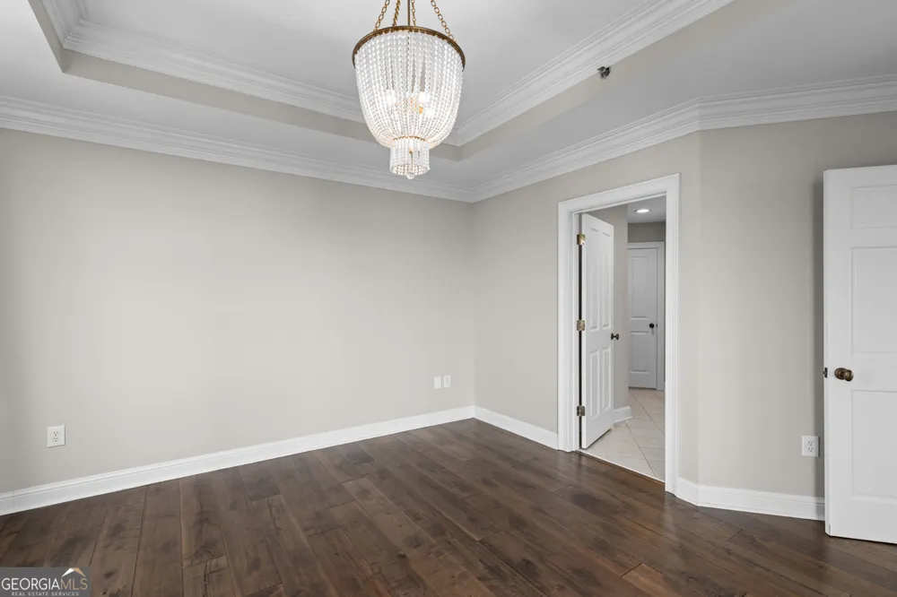 2881 Peachtree RD NE Atlanta, GA 30305