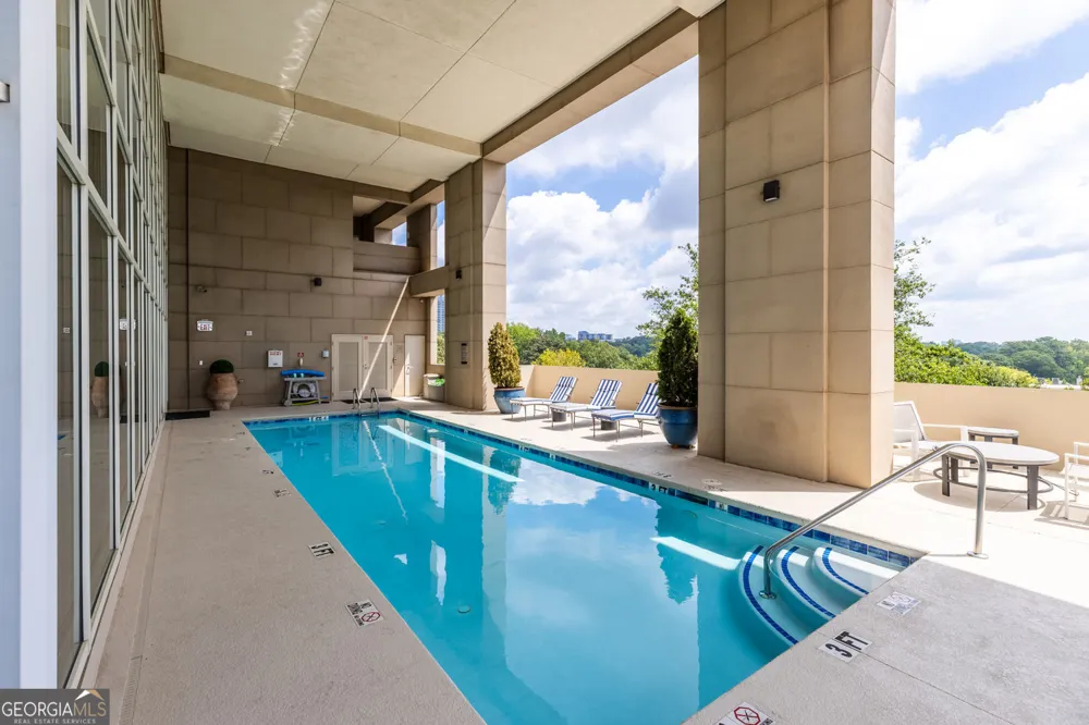 2881 Peachtree RD NE Atlanta, GA 30305