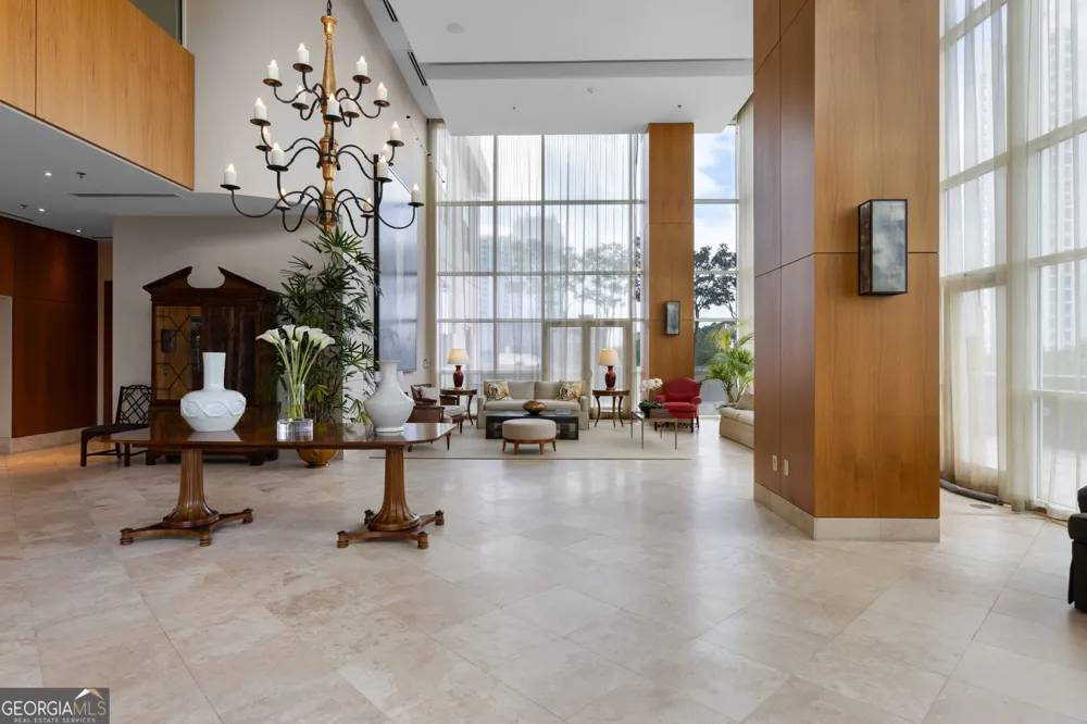 2881 Peachtree RD NE Atlanta, GA 30305