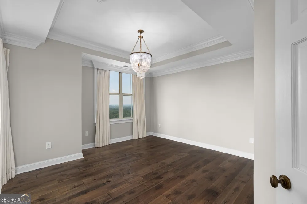 2881 Peachtree RD NE Atlanta, GA 30305