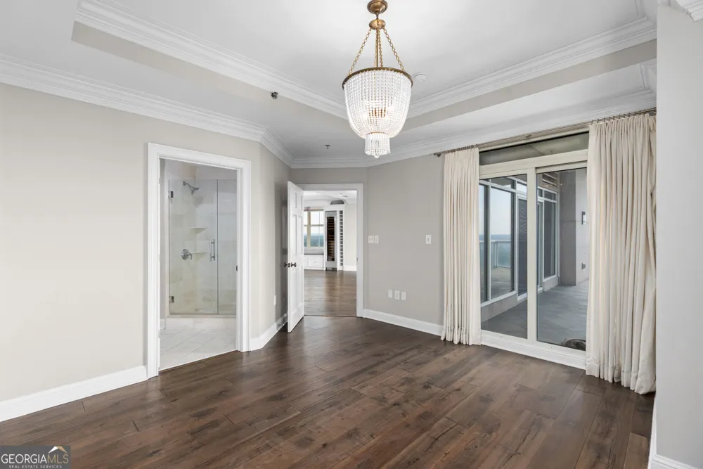2881 Peachtree RD NE Atlanta, GA 30305