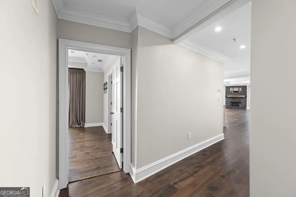 2881 Peachtree RD NE Atlanta, GA 30305