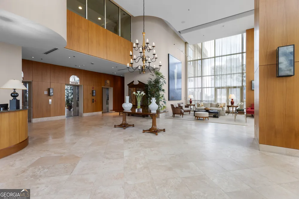 2881 Peachtree RD NE Atlanta, GA 30305