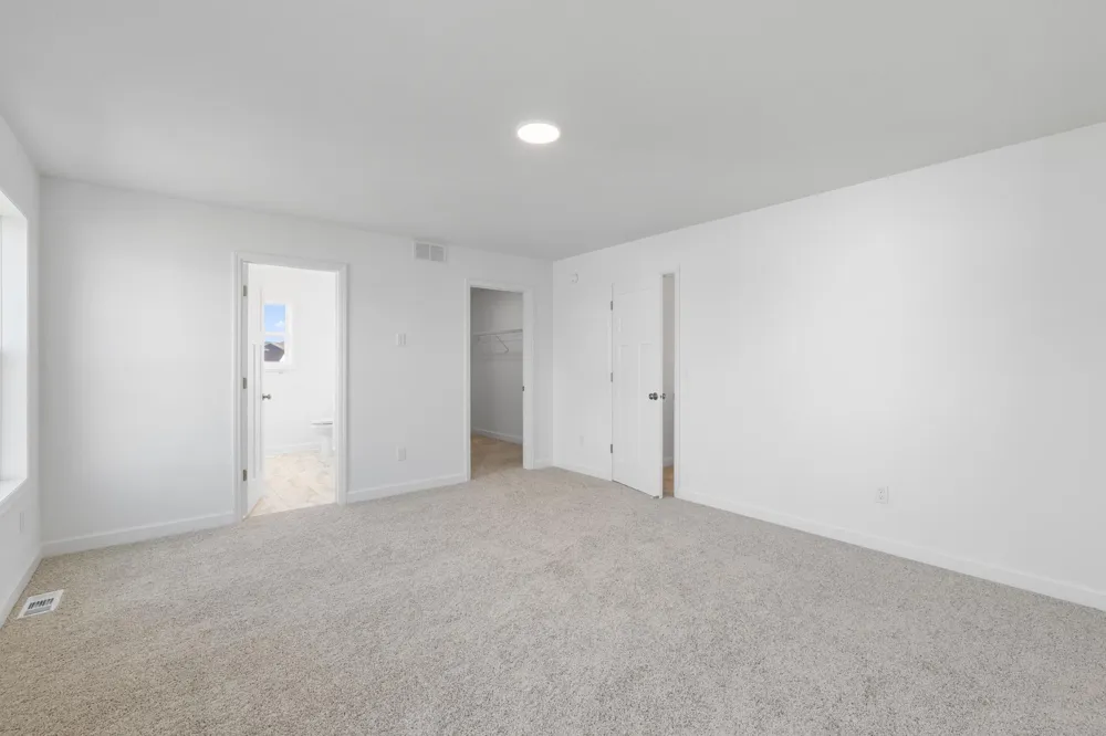 8921 Periwinkle Boulevard Woodbury, MN 55129