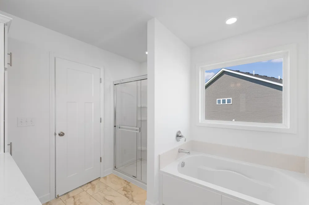 8921 Periwinkle Boulevard Woodbury, MN 55129